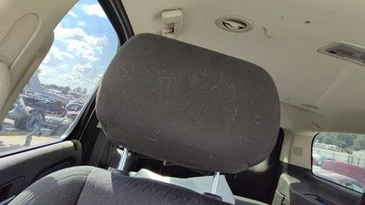 2010 Chevy Tahoe Lh Pair Of Headrests Oem Left Right Set Front Seat 20998439