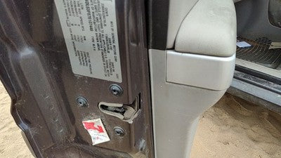 2007 Chevy Equinox Driver Left Front Door Latch With Rods/Cables Oem
