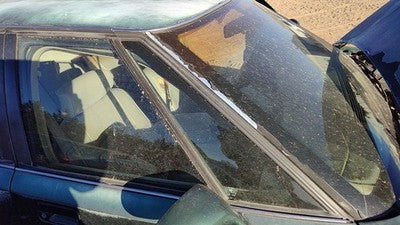 1992-1999 Olds 88 Passenger Right Front Vent Window Small Door Glass With Frame
