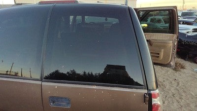1992-1999 Chevy Suburban Passenger Right Back Glass Rear Window Oem 15692190