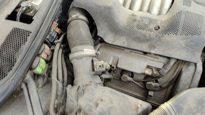 01-05 Vw Passat Complete Air Intake Cleaner Filter Box Housing With Tube 2.8L