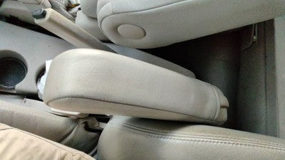 2006-2011 Chevy Hhr Driver Left Arm Rest Oem Gray 14B 21994761