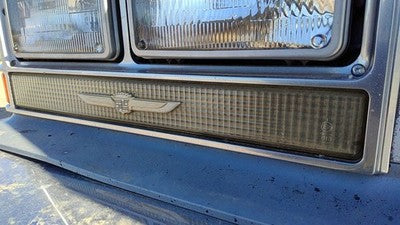 1980-84 Deville Sedan Passenger Right Front Turn Signal Light Lamp Lower Mounted