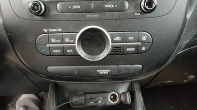 2017-2019 Kia Soul Temperature Control Module In Dash Heater Ac Head Unit Oem