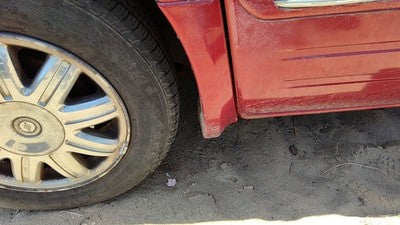06 Chrysler Town Country Driver Left Moulding From Fender Oem Trim Strip Red Prh