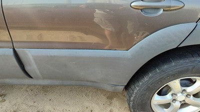 05 06 Mazda Tribute Driver Left Rear Moulding From Door Back Trim Strip Gray Cx