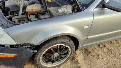 2001-2004 Vw Passat Driver Left Front Fender Oem Silver 3B0821105e