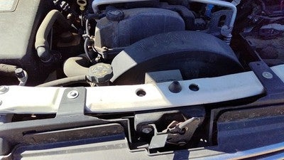 2002-2009 Gmc Envoy Upper Radiator Support Tie Bar Oem 89025314