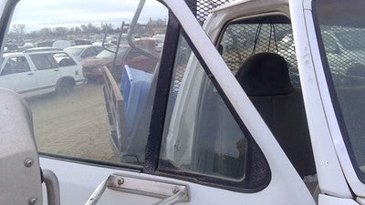 92-97 Ford F450 Passenger Right Front Vent Window Small Door Glass With Frame