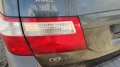 2005-2007 Honda Odyssey Driver Left Inner Tail Light Brake Lamp Oem Rear 7707532