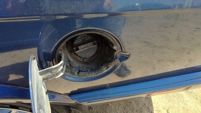 1990-1996 Olds Cutlass Ciera Fuel Filler Neck Assembly With Gas Cap Oem 10170480