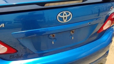 2010 Toyota Corolla License Plate Trim Surround Panel Tail Trunk Finish Blue 8T7