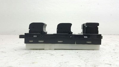 2005-2006 Nissan Xterra Driver Front Door Switch Driver's Lock And Window