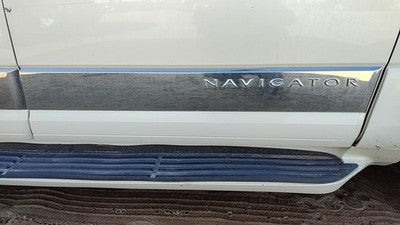 08 Navigator Passenger Right Front Moulding From Door Trim Pv White Chocolate