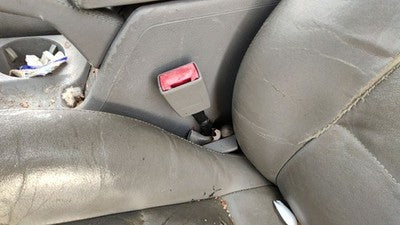 2002-2005 Vw Passat Driver Left Front Seat Belt Buckle Receiver Oem Gray