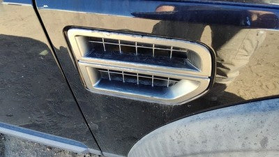 2005-09 Land Rover Lr3 Passenger Right Moulding From Fender Oem Grille Air Inlet