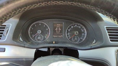 2013-2014 Vw Passat Speedometer Cluster Instrument Gauges Panel Oem Dash