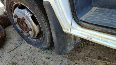 2006 Dodge Sprinter Van 3500 Driver Left Mud Flap Moulding Oem Factory