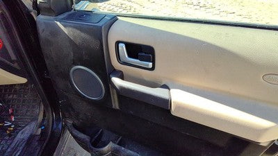 05-09 Rover Lr3 Passenger Right Front Inside Door Trim Panel With Switches Tan