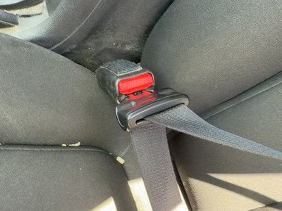 2013-2015 Dodge Dart Driver Left Front Seat Belt Buckle Receiver Oem Black B7X9