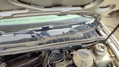 2000 Vw Cabrio Convertible Windshield Wiper Cowl Vent Trim Panel Oem Cover