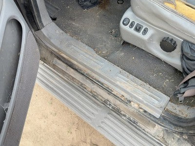 2001 Ford Expedition Driver Left Lower Sill Step Moulding Trim Panel Oem Gray 12