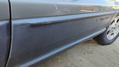 00-03 Jeep Grand Cherokee Passenger Right Front Moulding From Door Trim Strip