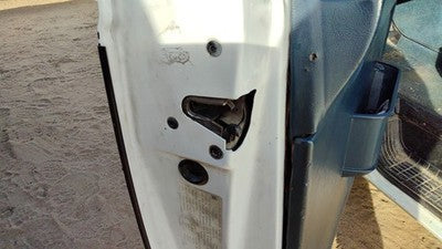 1993 Gmc Safari Driver Left Front Door Latch With Rods/Cables Oem