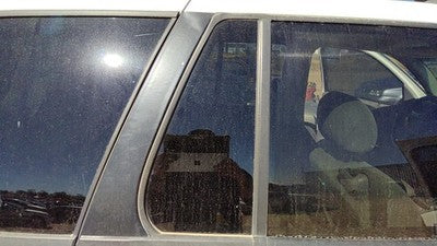 2002-2009 Gmc Envoy Passenger Right Rear Vent Window Back Door Glass With Frame