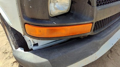 03-14 Express Van Passenger Right Front Turn Signal Light Lamp Fender Mounted