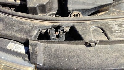 2005-2009 Land Rover Lr3 Hood Latch Assembly With Bracket Oem