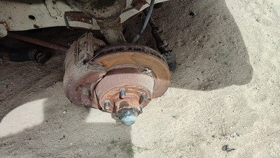 73-80 Van B200 Passenger Right Front Spindle Steering Knuckle With Wheel Hub