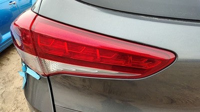 16-18 Tucson Driver Left Tail Light Brake Lamp Rear Inner Led Gate Mounted