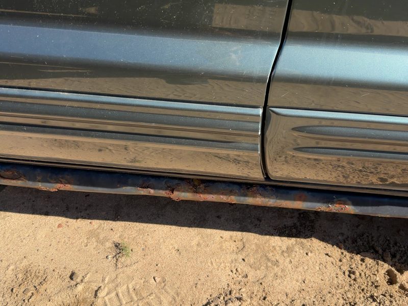 1999-2004 Jeep Grand Cherokee Front Door Moulding LH