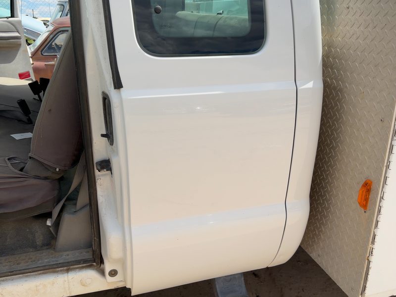 1999-2007 Ford F350 Super Duty Pickup Rear Door LH