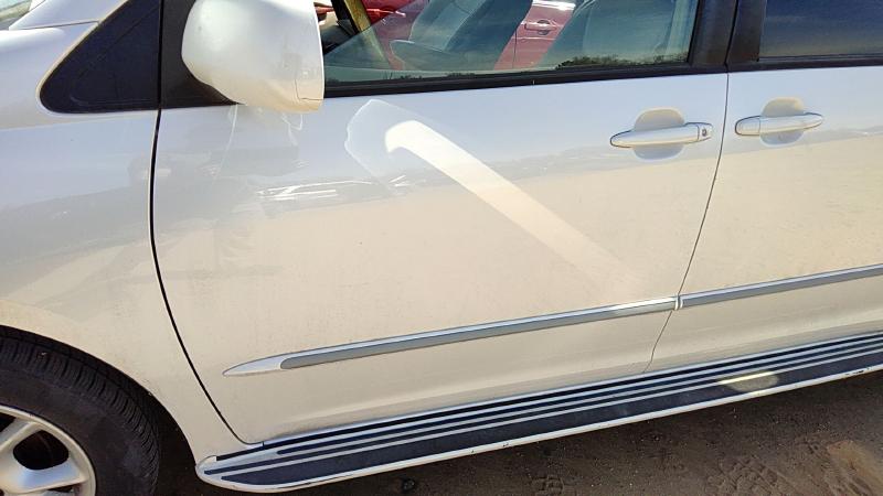 2004-2010 Toyota Sienna Front Door LH
