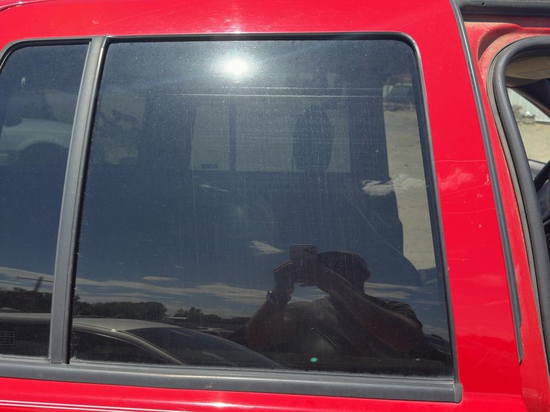 1999-2004 Jeep Grand Cherokee Rear Door Glass/Window RH