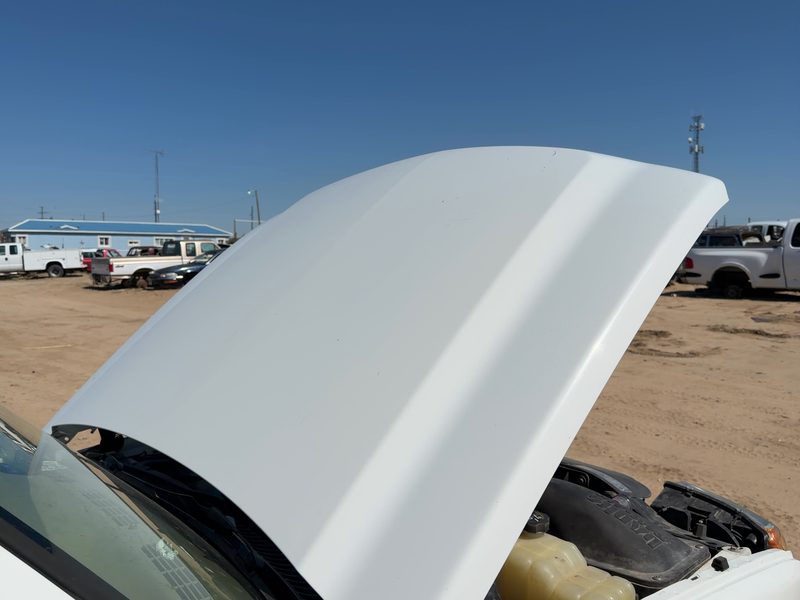 2005-2007 Chevrolet 2500 Silverado Pickup Hood