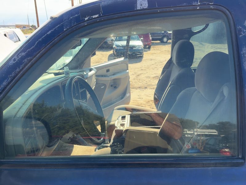 1999-2007 Chevy/gmc Suburban 1500 Series Front Door Glass/Window LH