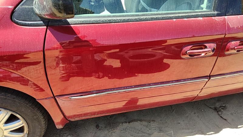 2004-2007 Chrysler Town & Country Front Door LH