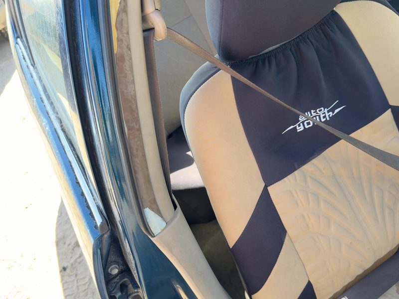 1999 Toyota Corolla (also See FX 87-88) Front Seat Belt RH
