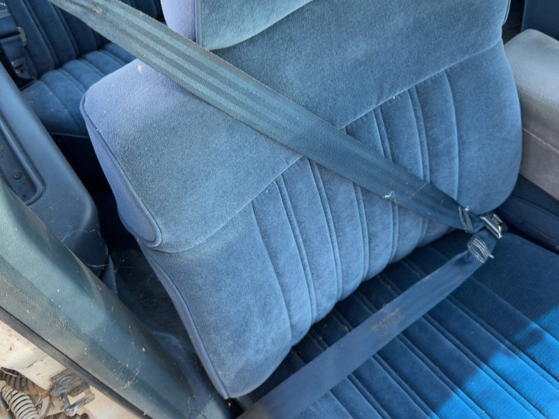 1993 Oldsmobile Eighty-eight (80 & Up) Front Seat Belt RH