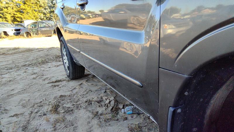 2004-2011 Mitsubishi Endeavor Front Door RH
