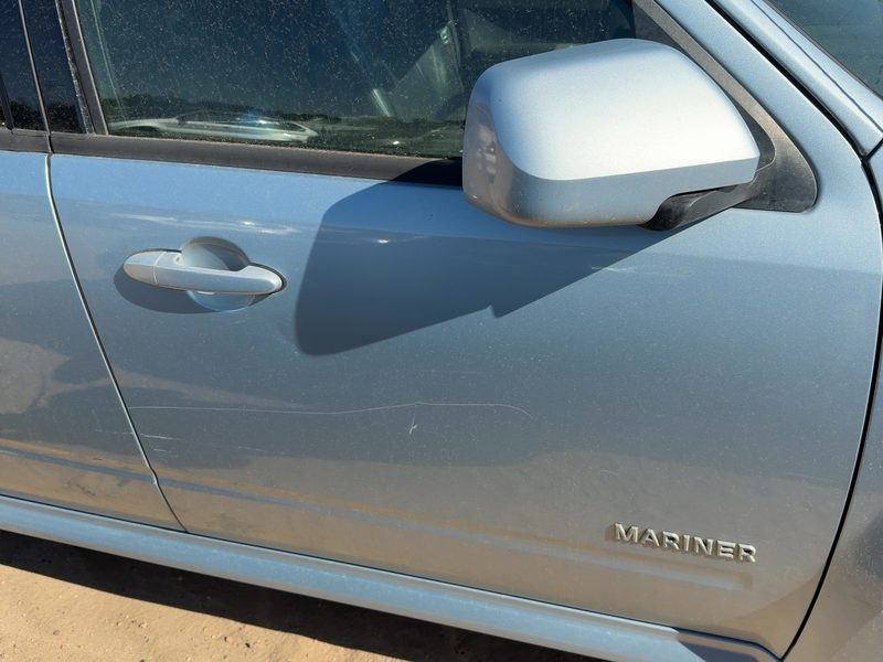 2008-2012 Mercury Mariner Front Door RH