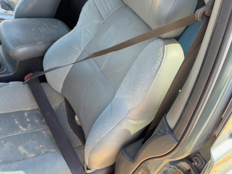 2000-2004 Jeep Grand Cherokee Front Seat Belt LH