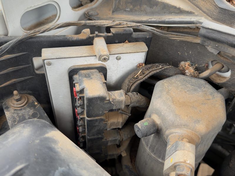 2006 Dodge Dakota (mid-size) Engine/Motor Brain Box