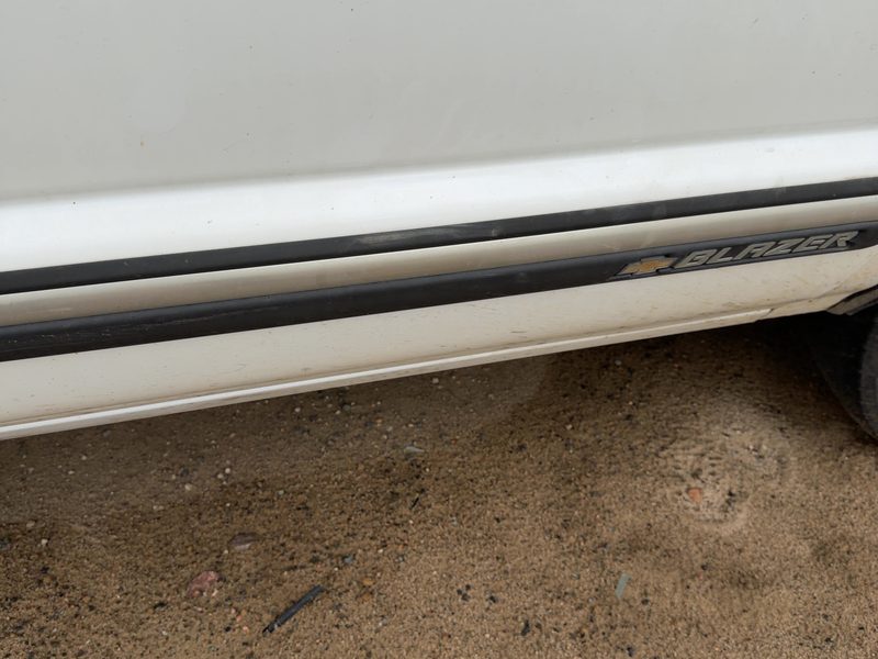 1998-2001 Blazer S10/jimmy S15 Front Door Moulding RH