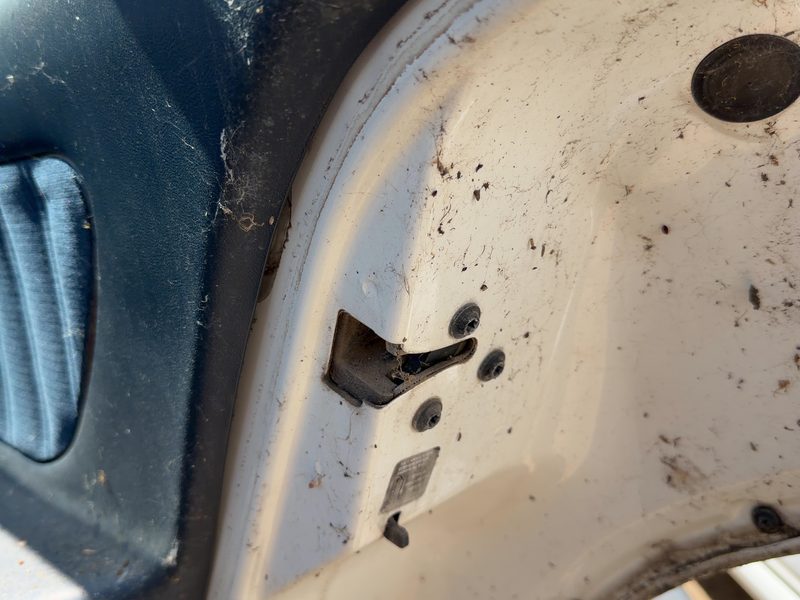 1993 Oldsmobile Eighty-eight (80 & Up) Rear Door Latch RH