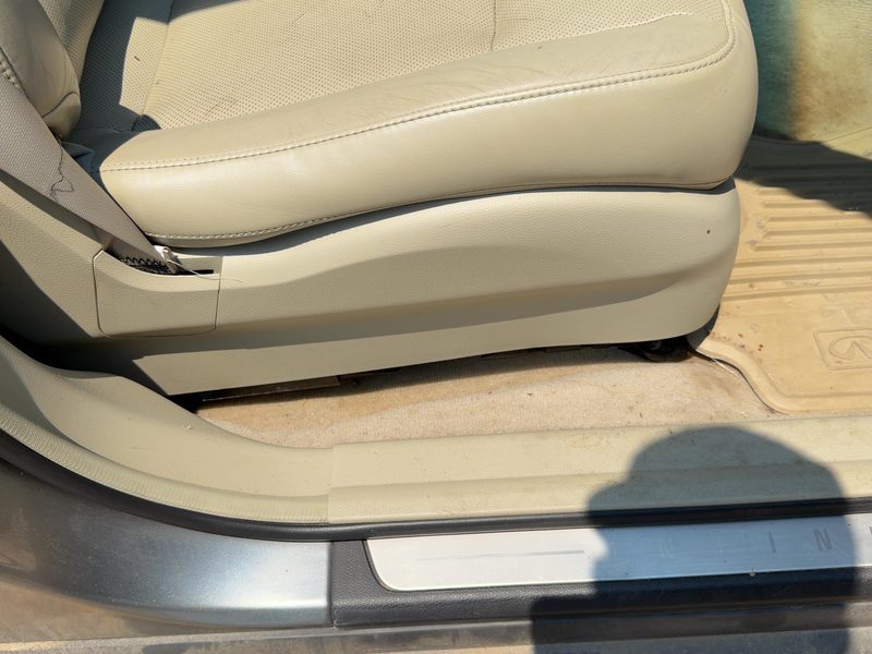 2003 Infiniti FX Series Seat Track RH