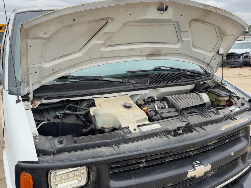 2002 Chevrolet Van Express 2500 Series Hood Hinge RH